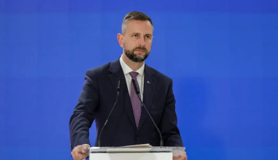 Міністр оборони Польщі запевняє, що Навроцький знав про постачання ракет Україні