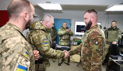 Голова Державної прикордонної служби України вручив нагородну зброю воїнам-прикордонникам
