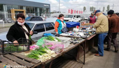 У Києві на базарах заборонили продавати популярні продукти: список