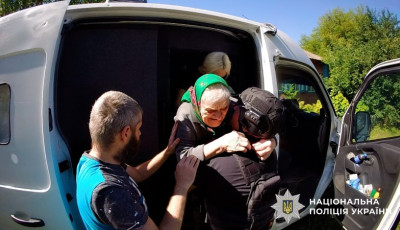 «Білі янголи» евакуювали мешканців трьох громад Сумщини до безпечних місць