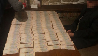 По 8 років тюрми отримали двоє посадовців ДФС у Тернопільській області за вимагання 400 тис грн хабара