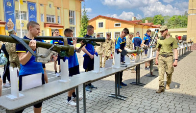 У Львові прикордонники долучилися до спортивного свята «Крутянська звитяга»