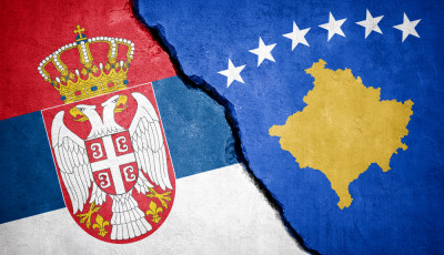 Сербія розгортає підрозділи збройних сил біля кордону з Косовом