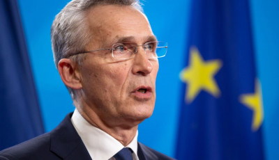 Столтенберг скликає Раду Україна-НАТО на запит Зеленського