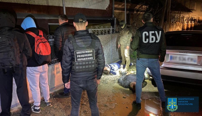 Понад 16 000 євро за незаконне переправлення групи призовників через кордон