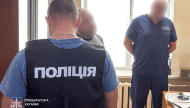 У Києві викрито схему системних поборів з лікарів комунальної лікарні