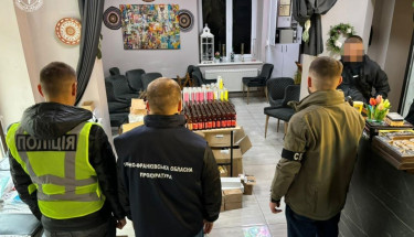 Під виглядом легальної продукції продавали вейпи з канабісом: 17 підозрюваних і 50 обшуків у шести областях